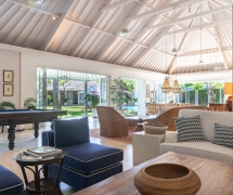 Lobby 04