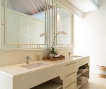 Bathroom 4.01