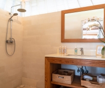 Bathroom 7